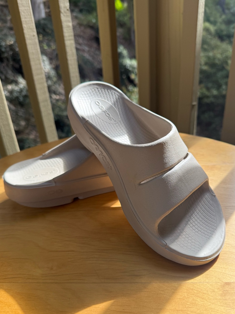 OOFOS Unisex OOLALA Slide Sandals